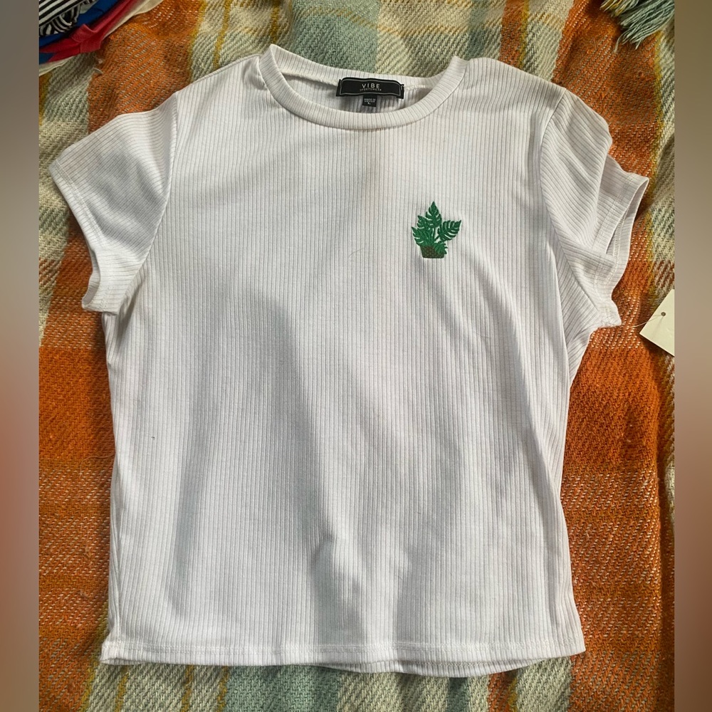Large whit cuffed sleeve crop top tag still attached